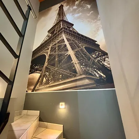 Superbe Villa, 4 Chambres, Parking, Garage Et Piscine Genas