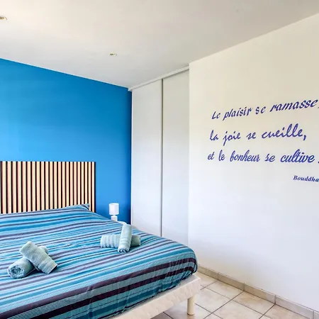 Superbe Villa, 4 Chambres, Parking, Garage Et Piscine
